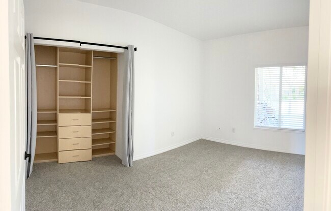 Foto del edificio - 86 Sommer Ln