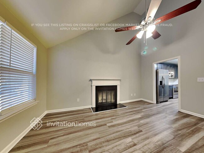 Foto del edificio - 3021 Robin Terry Ct