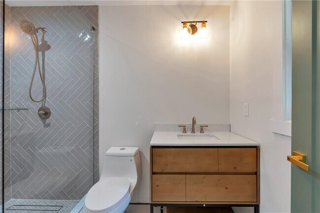 Foto del edificio - 1300 Aniwaka Ave SW