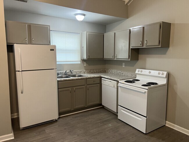 Foto del edificio - 4808 Charwood Trail NW