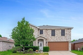 Building Photo - 2345 Maple Dr