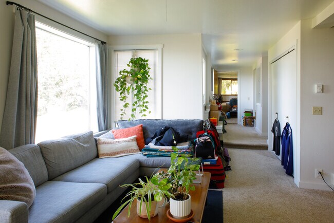 Foto del edificio - 2219 11th Ave W