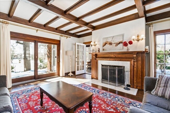 Building Photo - 115 Aspen Ave