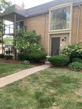 Building Photo - 1705 E 14 Mile Rd