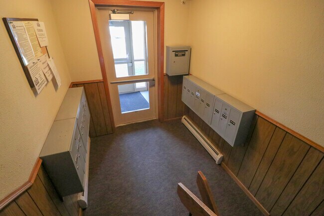 Mailbox - 1815 21st Ave S
