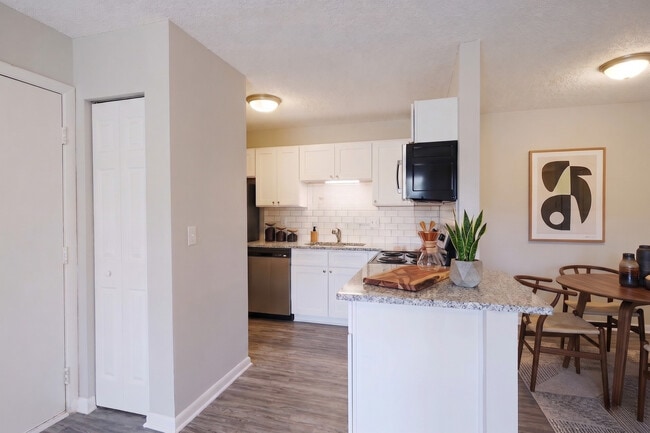 Renovated One Bedroom Apartments at Triangle Park in Durham, NC - Triangle Park Apartments