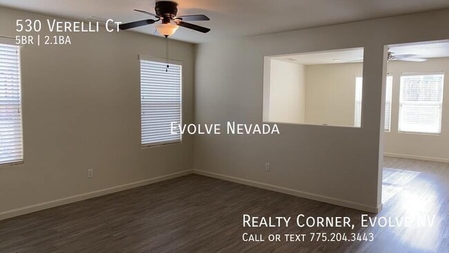 Foto del edificio - Spacious 5 Bed, 2.5 Bath in South Reno