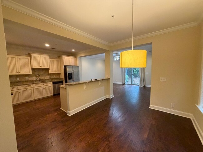 Foto del edificio - 501 Reserve Ln