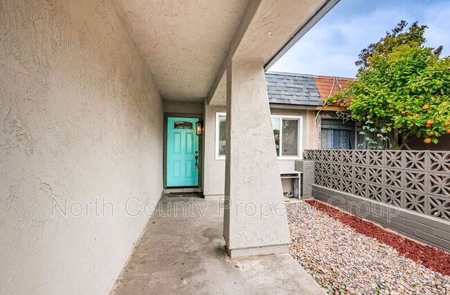 Building Photo - 395 Calle Mariposa