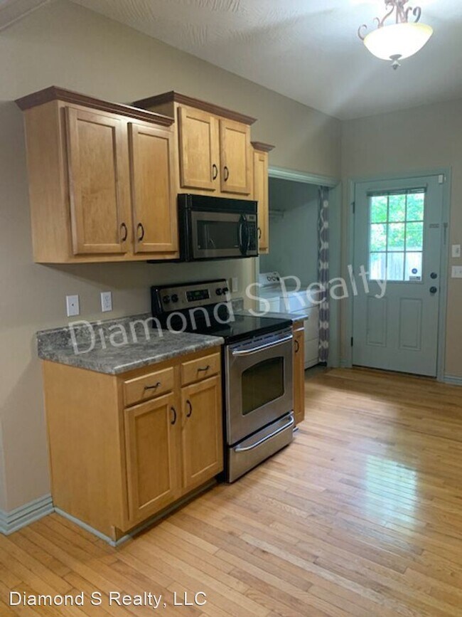 Foto del edificio - 2 br, 1 bath House - 806 S McCann Ave