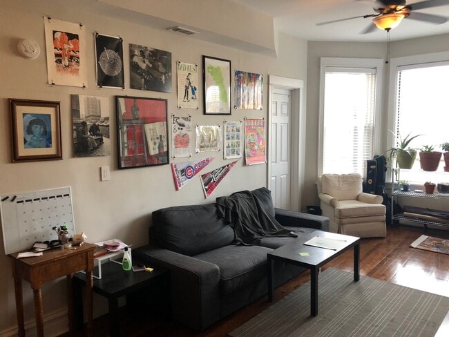 Foto del edificio - 908 N Western Ave