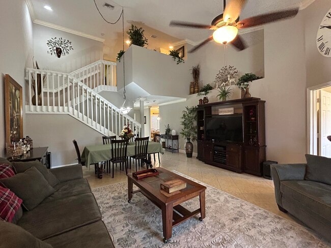 Building Photo - 10470 Pelican Dr