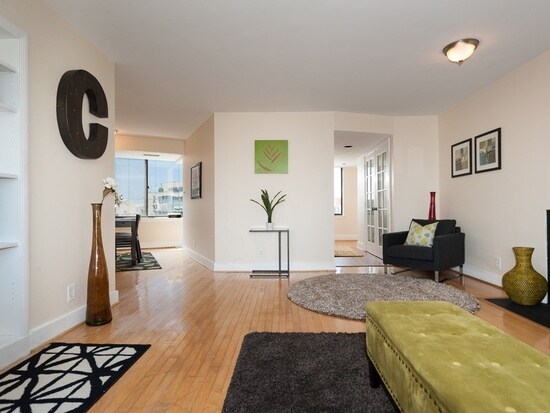 Foto principal - 3 Washington Cir NW