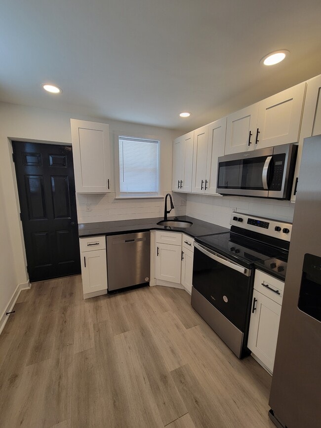 Photo - 2410 S Sheridan St House