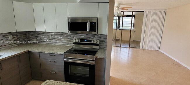 Building Photo - 20341 NE 30th Ave