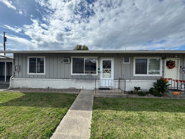 Foto del edificio - 624 Berrydale Ave