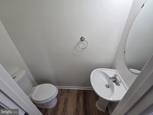 Foto del edificio - 14134 Darkwood Cir