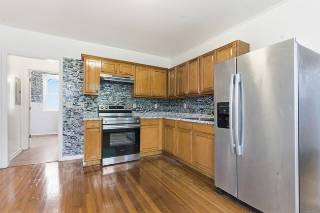 Building Photo - 68 Connecticut Ave