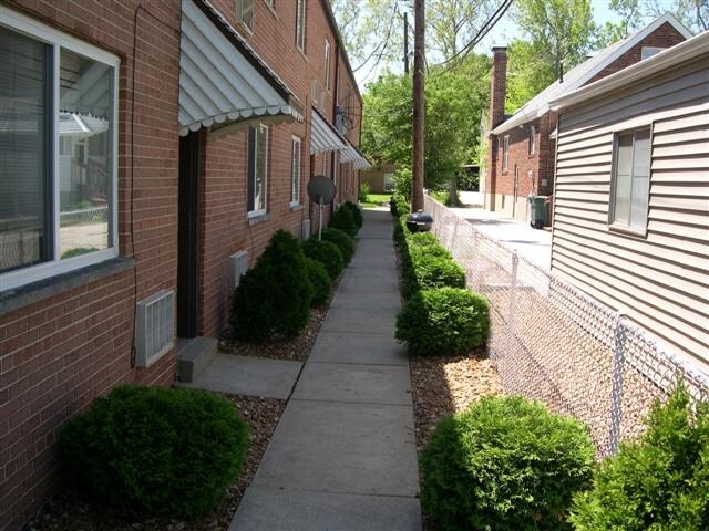 Building Photo - 3273-3285 Jamieson Ave