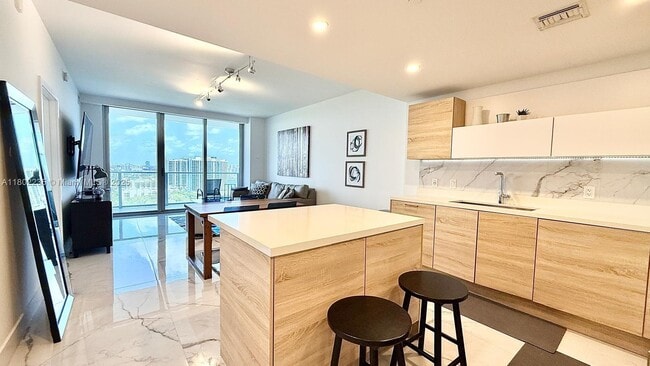 Building Photo - 16385 Biscayne Blvd
