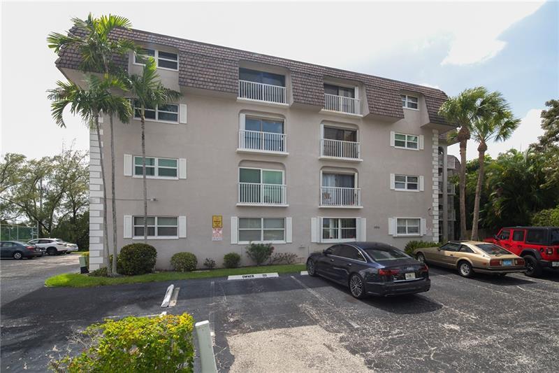 Foto principal - 5951 NE 14th Ln