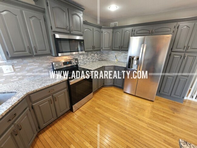 Foto del edificio - Spacious and Beautiful Gardner Home-Availa...