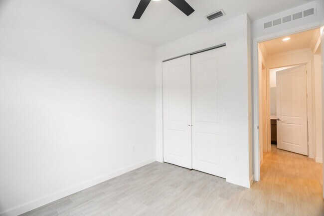 Foto del edificio - 400 SE Mulberry Wy