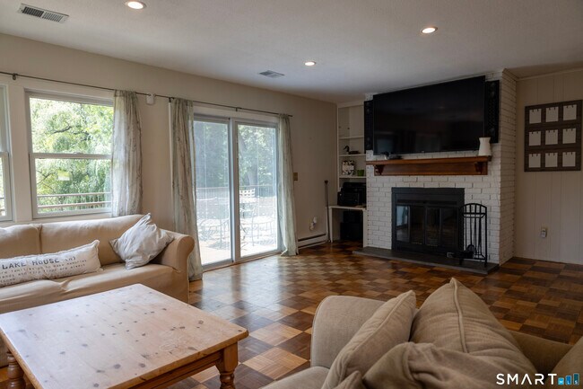 Foto del edificio - 18 Pinewood Shores