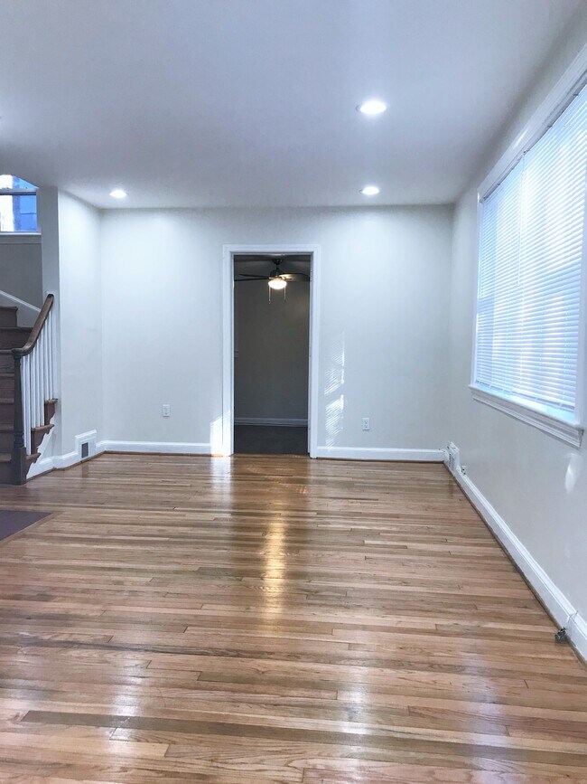 Foto del edificio - 1028 Burns St SE