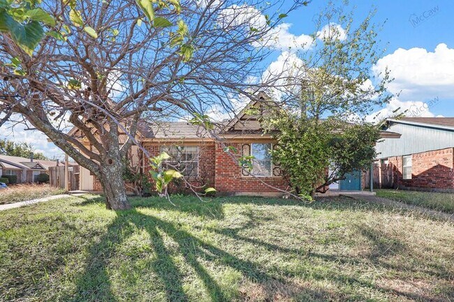 Foto del edificio - 2716 Rustic Frst Rd