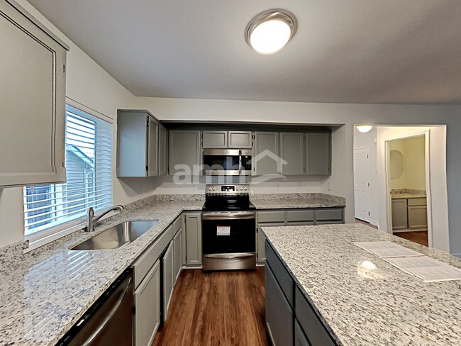 Foto del edificio - 17603 108th St Ct E