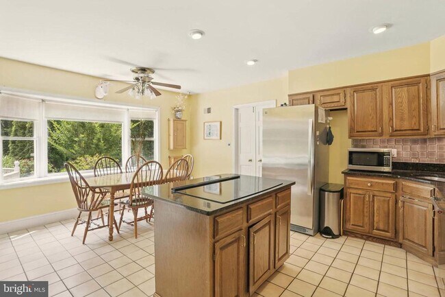 Foto del edificio - 6578 Guilford Rd