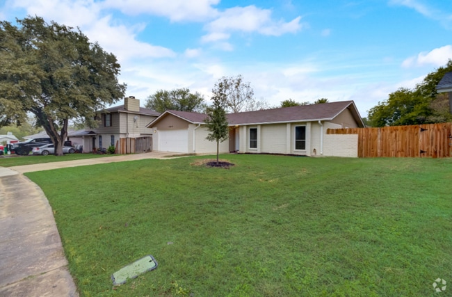 Building Photo - 13614 Larkbrook St