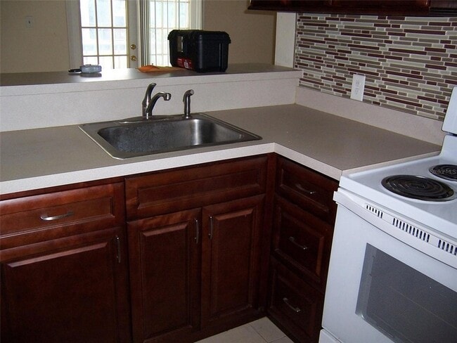 Building Photo - 455 Wymore Rd