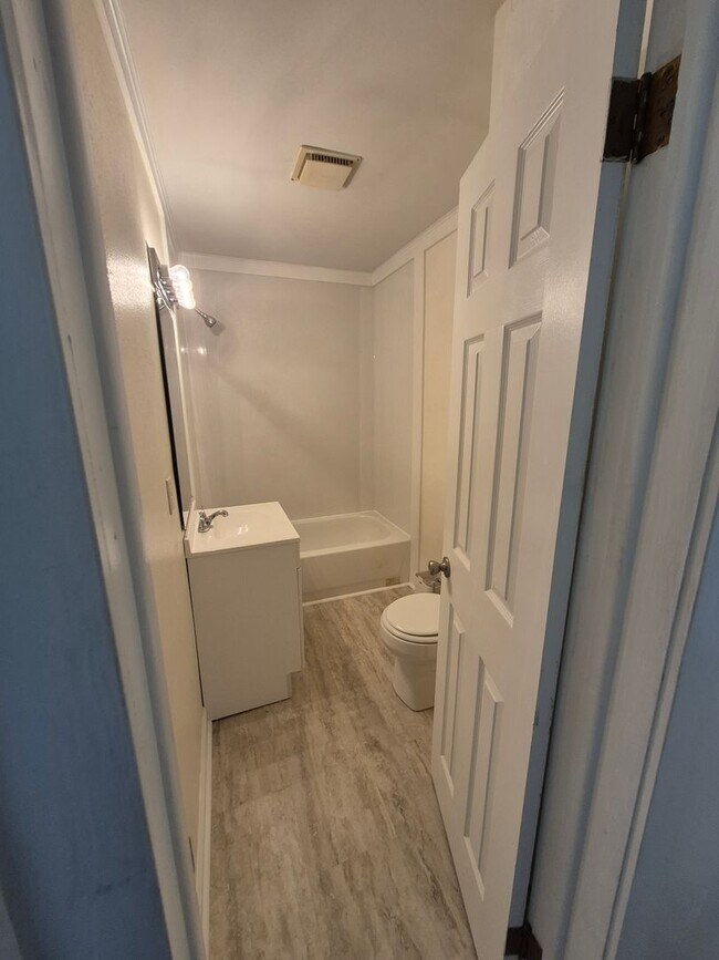 Foto del edificio - 2 bed, 1 Bath house in Bolivar, Mo! Call Q...
