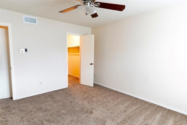 Building Photo - 8109 Skillman St