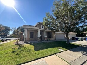 Building Photo - 2401 Latour Ct