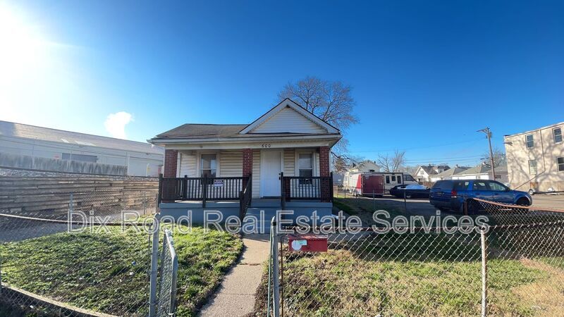 Foto principal - 600 Plain St