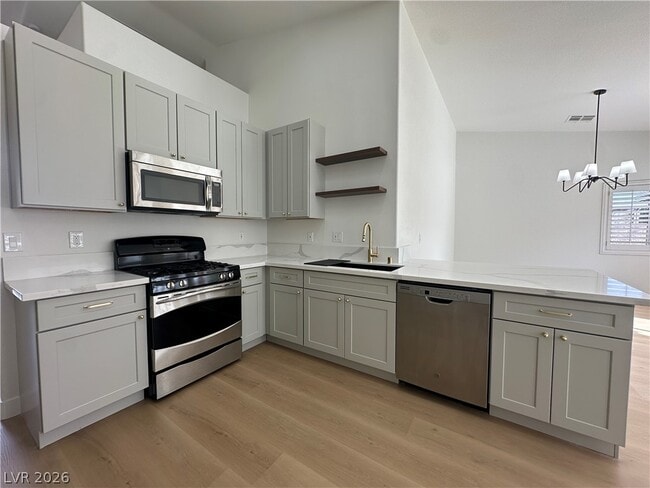 Building Photo - 9121 Canyon Magic Ave