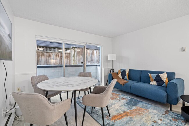 Photo du bâtiment - 2225 W 8th Ave