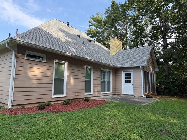 Foto del edificio - Newly Renovated 3 Bed/2.5 Bath in Lawrenceville