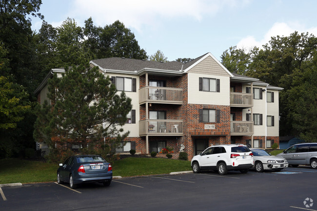 Complejo - WATERBURY APARTMENTS