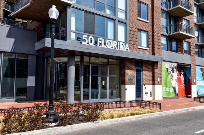 Foto del edificio - 50 Florida Ave NE