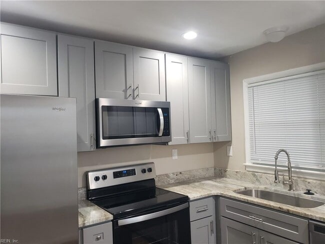 Building Photo - 3533 Dana Ln