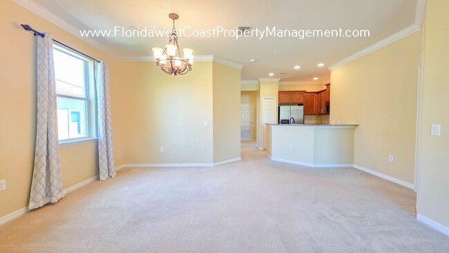 Building Photo - MOVE IN READY! OUTSTANDING UNFURNISHED CONDO IN STONEHAVEN SARASOTA!