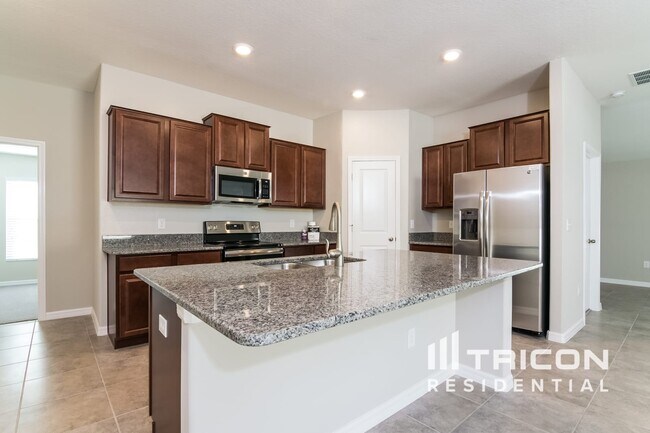 Building Photo - 1748 Broad Winged Hawk Dr