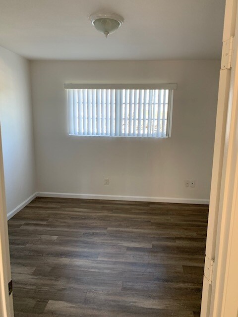 Foto del edificio - 6867 Osler St