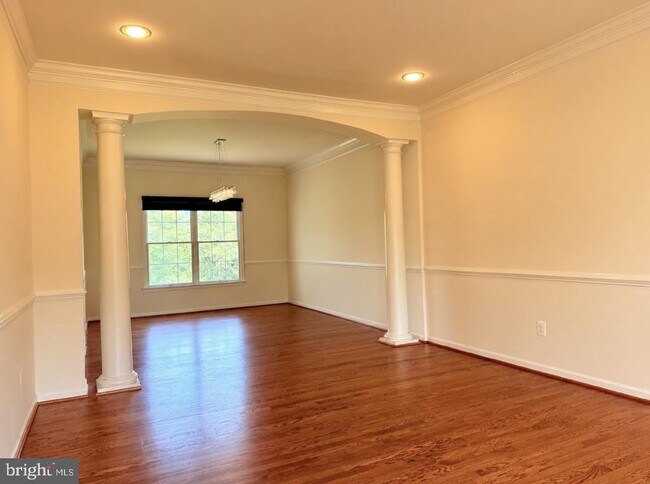 Foto del edificio - 43520 Lucketts Bridge Cir