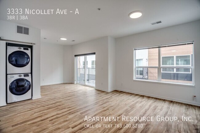 Foto del edificio - Luxury 3bed/2.5ba Townhome for Rent in Min...