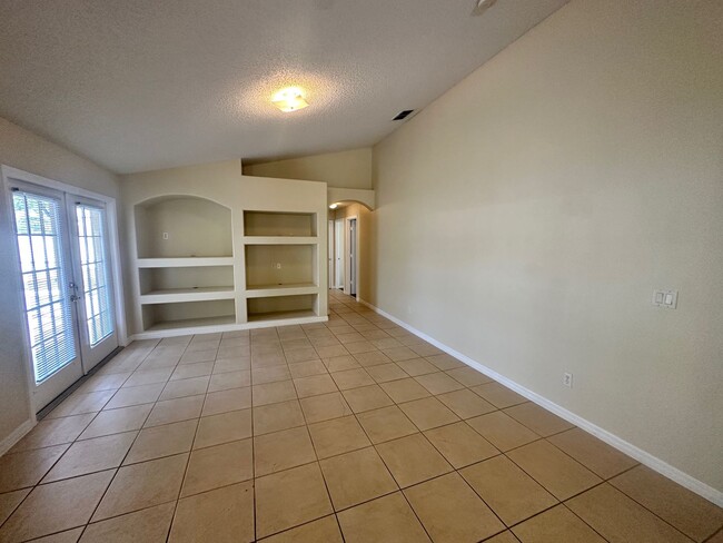 Building Photo - Home for rent